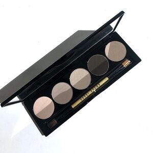 Bobbi brown Nude on Nude Eyepalette New LE